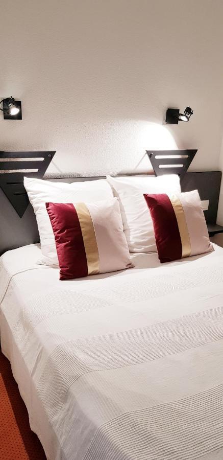 Appartement Cinema Aux Portes Du Futuroscope Chasseneuil-du-Poitou Dış mekan fotoğraf