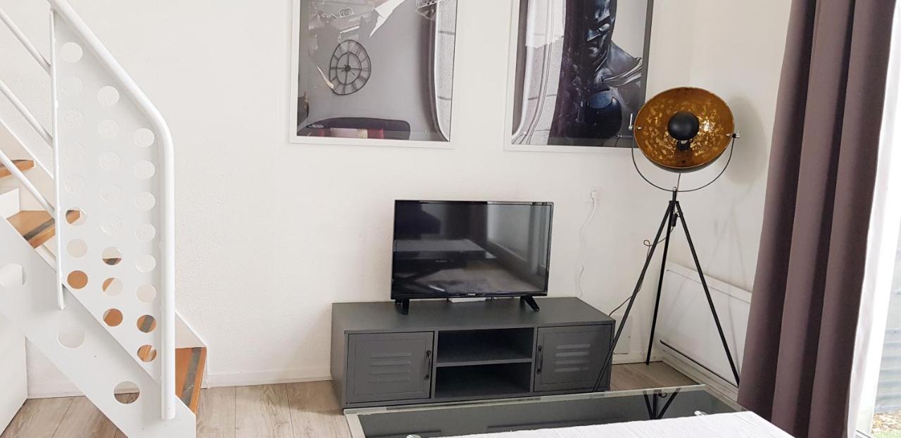 Appartement Cinema Aux Portes Du Futuroscope Chasseneuil-du-Poitou Dış mekan fotoğraf